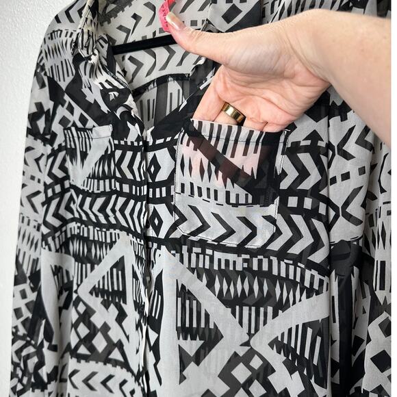 Eight Sixy Black & Gray Aztec Print Sheer Button Long Sleeve Blouse S - Picture 5 of 10